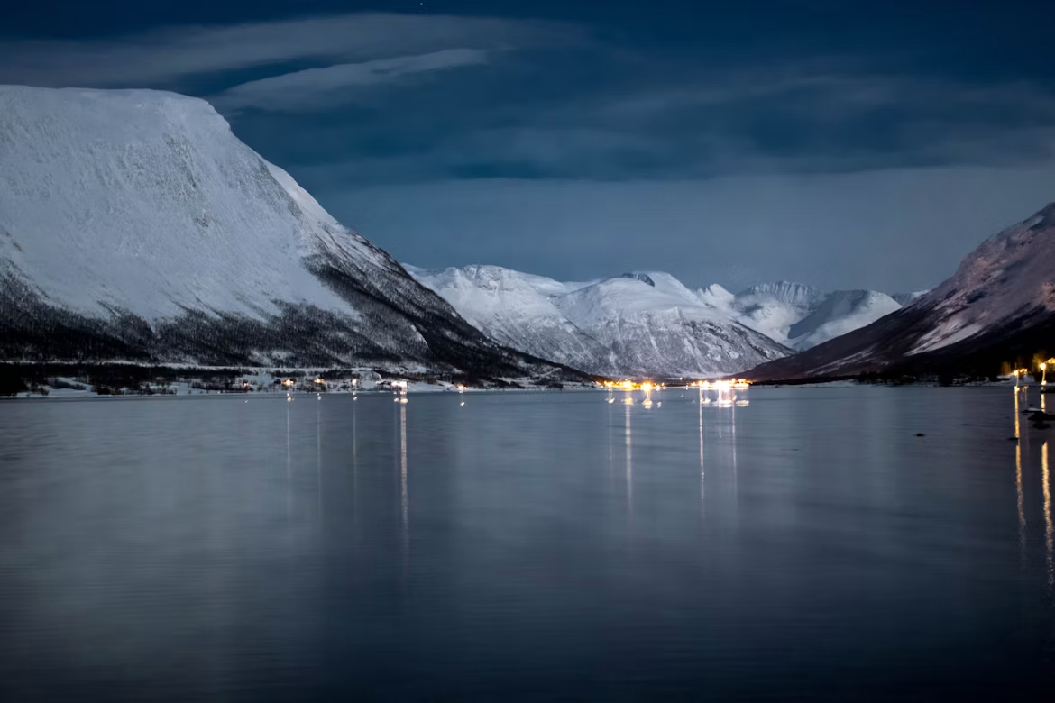 Luxury Norway Christmas itinerary with Arctic winter stay
