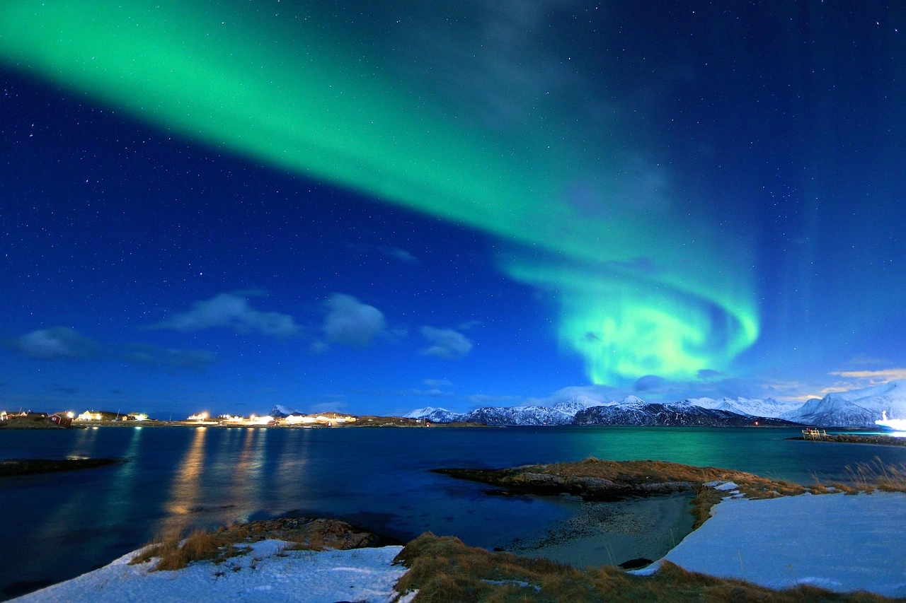 Winter Norway family and couple travel scenery